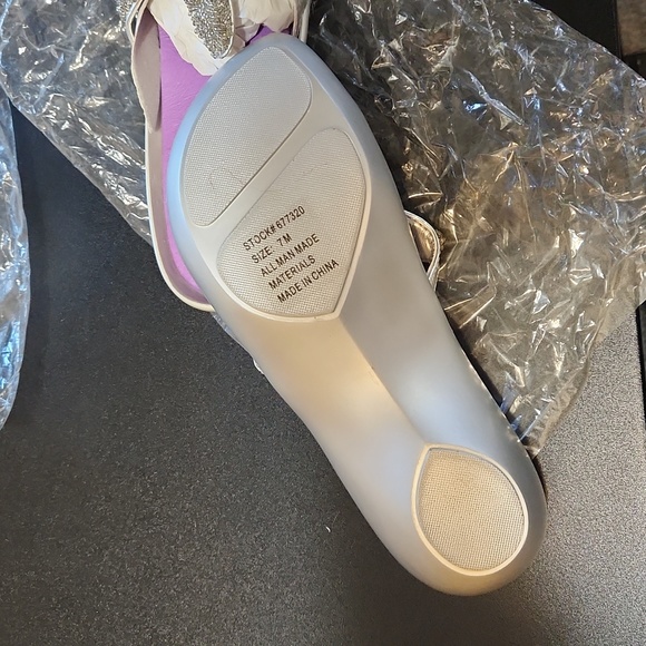 Suzanne Somers, ladies sandals - Picture 5 of 8